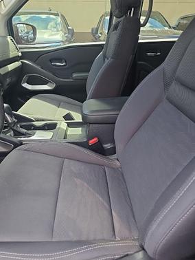 Red Alert 2022 Nissan Frontier SV