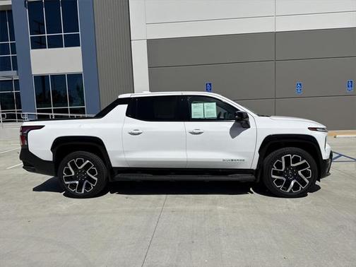 2024 Chevrolet Silverado EV First-Edition RST 4WD