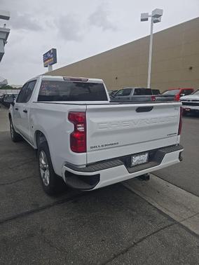 Summit White 2025 Chevrolet Silverado 1500 Custom
