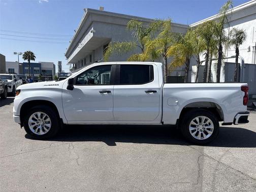 Summit White 2025 Chevrolet Silverado 1500 Custom