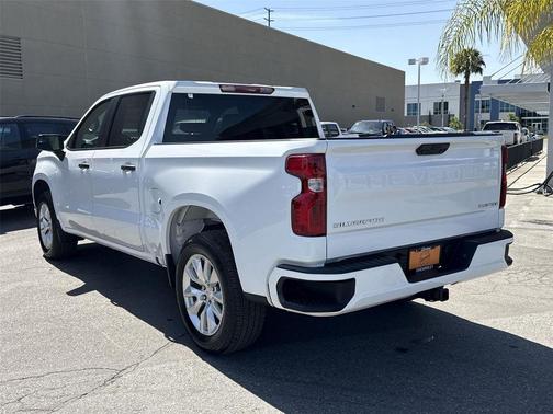 Summit White 2025 Chevrolet Silverado 1500 Custom