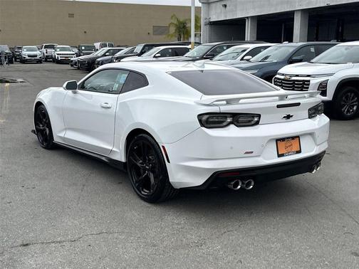 Summit White 2019 Chevrolet Camaro 2SS