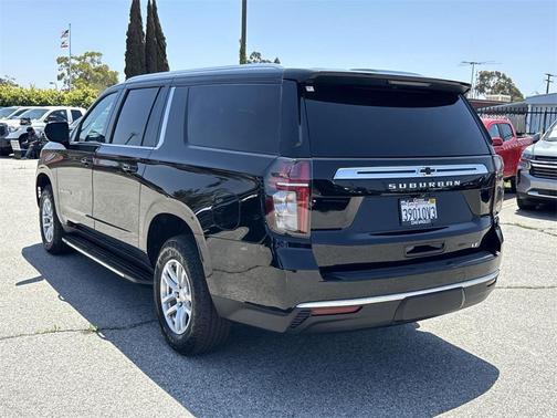 2021 Chevrolet Suburban LT