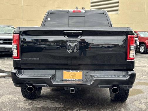 Diamond Black Crystal Pearlcoat 2023 RAM 1500 Big Horn/Lone Star