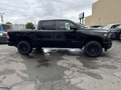 Diamond Black Crystal Pearlcoat 2023 RAM 1500 Big Horn/Lone Star