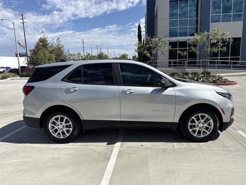2022 Chevrolet Equinox LS