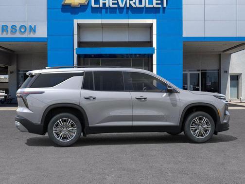 Sterling Gray Metallic 2026 Chevrolet Traverse LT