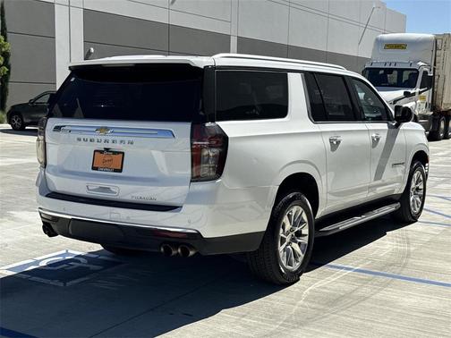 2023 Chevrolet Suburban Premier