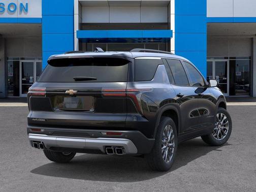 Mosaic Black Metallic 2026 Chevrolet Traverse LT
