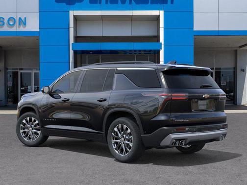 Mosaic Black Metallic 2026 Chevrolet Traverse LT