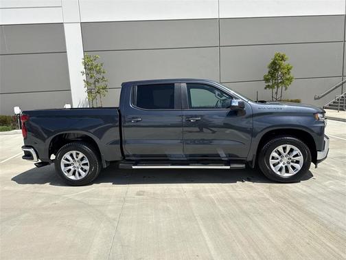 Shadow Gray Metallic 2022 Chevrolet Silverado 1500 Limited LT
