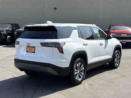 Summit White 2025 Chevrolet Equinox 1LT