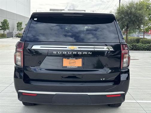 2024 Chevrolet Suburban LT