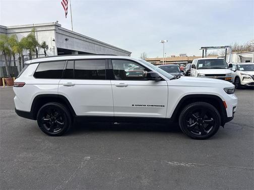 2023 Jeep Grand Cherokee L Altitude