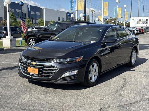 Dark Ash Metallic 2023 Chevrolet Malibu FWD 1LT