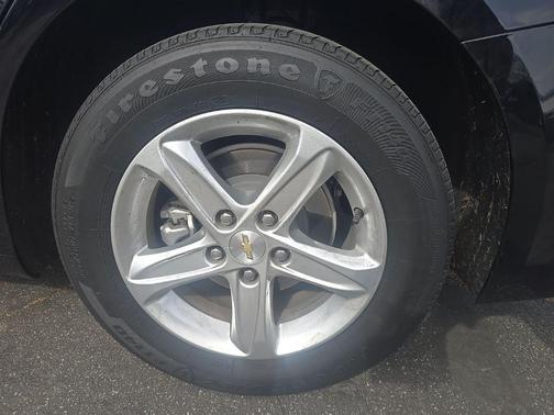 Mosaic Black Metallic 2023 Chevrolet Malibu FWD 1LT