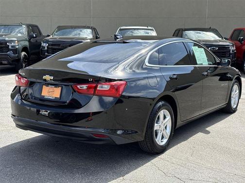 Mosaic Black Metallic 2023 Chevrolet Malibu FWD 1LT