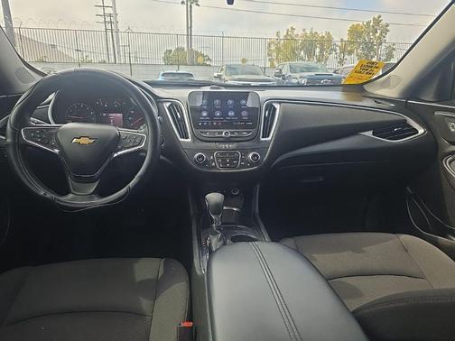 Mosaic Black Metallic 2023 Chevrolet Malibu FWD 1LT