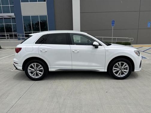 2023 Audi Q3 Premium 45 TFSI S line quattro Tiptronic