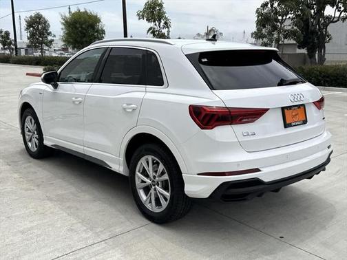 2023 Audi Q3 Premium 45 TFSI S line quattro Tiptronic