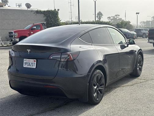 2024 Tesla Model Y Long Range Dual Motor All-Wheel Drive