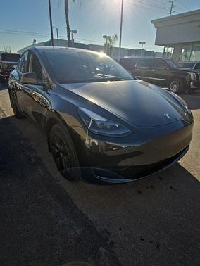 2024 Tesla Model Y Long Range Dual Motor All-Wheel Drive