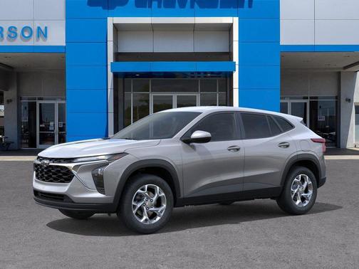 Sterling Gray Metallic 2026 Chevrolet Trax LS