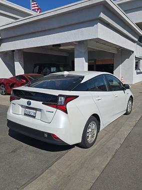 2021 Toyota Prius LE