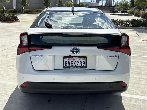 2021 Toyota Prius LE