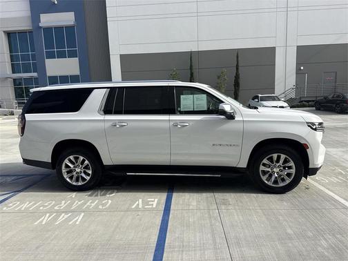 2023 Chevrolet Suburban Premier