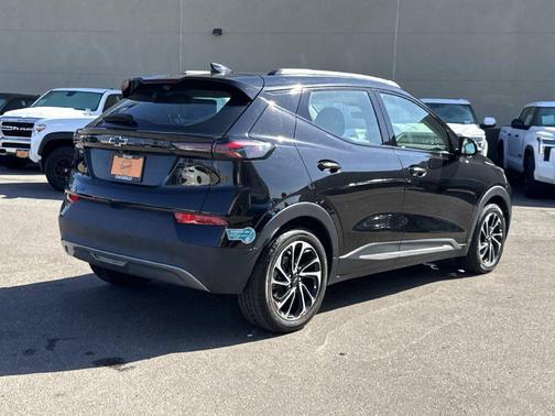 Mosaic Black Metallic 2023 Chevrolet Bolt EUV FWD Premier
