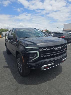 Black 2025 Chevrolet Suburban 4WD Z71