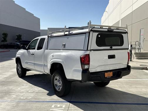 2022 Toyota Tacoma SR