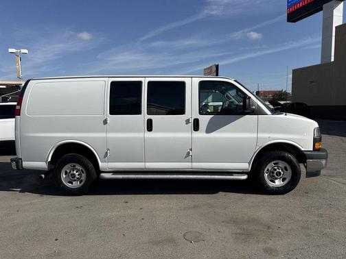 2024 GMC Savana 2500 Work Van