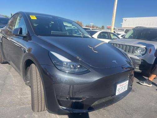 2025 Tesla Model Y Long Range Dual Motor Rear-Wheel Drive