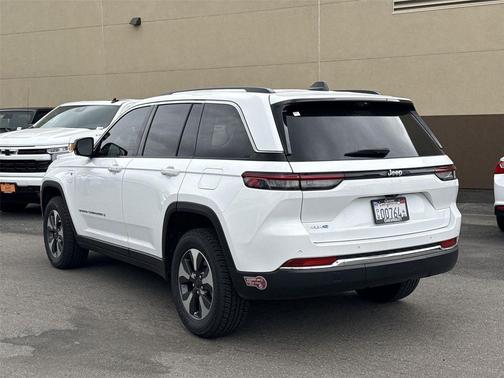 2022 Jeep Grand Cherokee 4xe Base