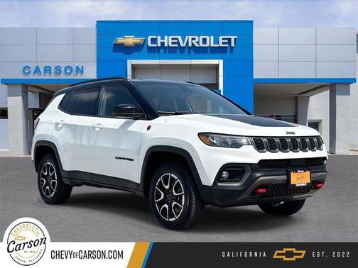 Bright White Clearcoat 2025 Jeep Compass Trailhawk