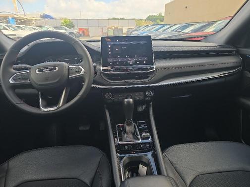 Bright White Clearcoat 2025 Jeep Compass Trailhawk
