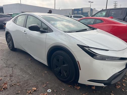 2024 Toyota Prius LE