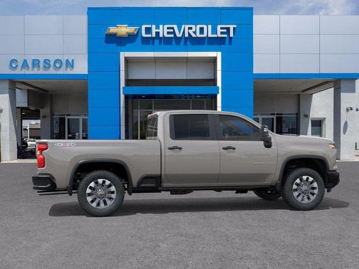 White Sands 2026 Chevrolet Silverado 2500 Custom