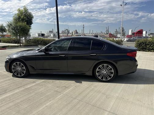 2018 BMW 540 540i