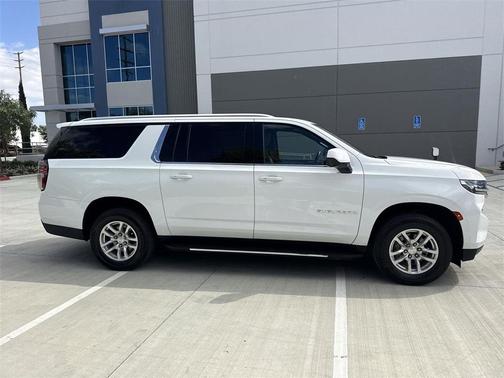 2021 Chevrolet Suburban LT
