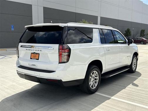 2021 Chevrolet Suburban LT