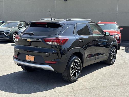 Mosaic Black Metallic 2025 Chevrolet Trailblazer LT
