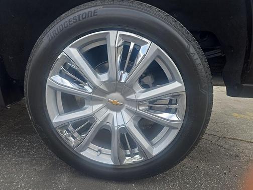 Black 2023 Chevrolet Silverado 1500 High Country