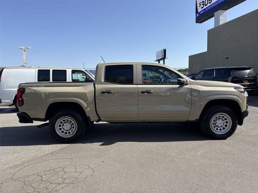 Sand Dune Metallic 2024 Chevrolet Colorado WT