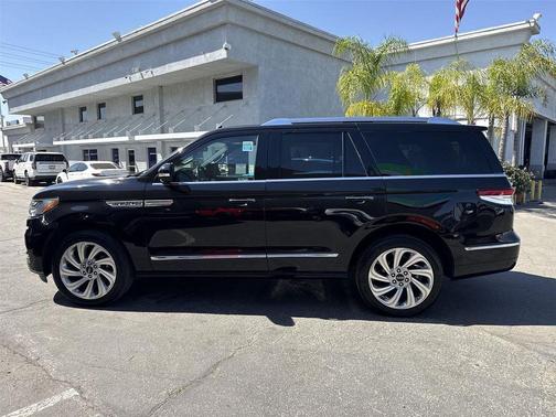 2024 Lincoln Navigator Premiere