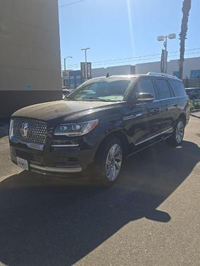 2024 Lincoln Navigator Premiere