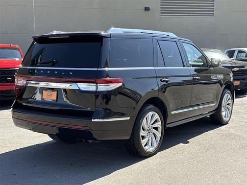 2024 Lincoln Navigator Premiere