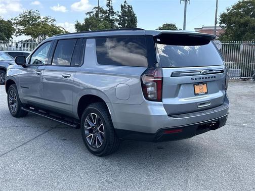 2023 Chevrolet Suburban 4WD Z71